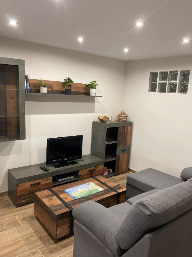 La Esquina Del Puerto Apartment กาสโตร-อูร์เดียเลส ภายนอก รูปภาพ